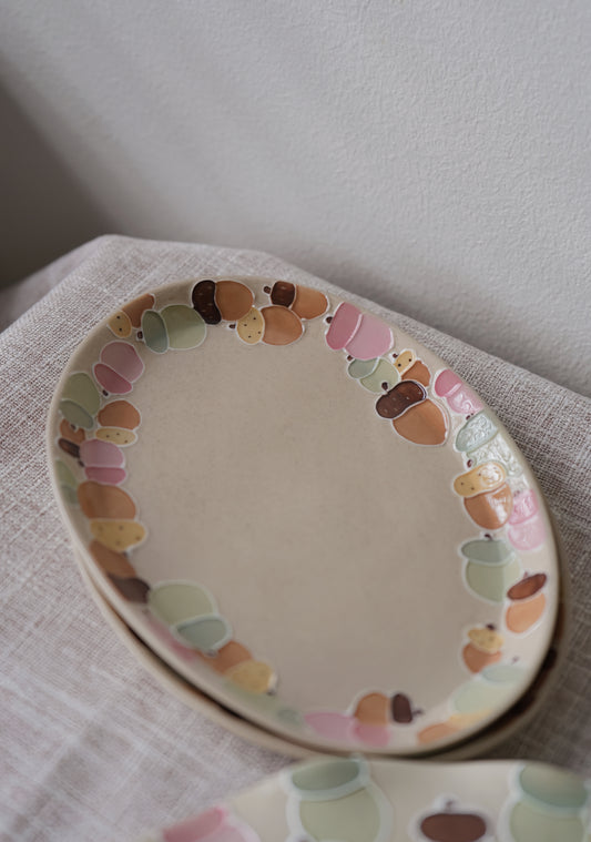 Assiette ovale en forme de gland