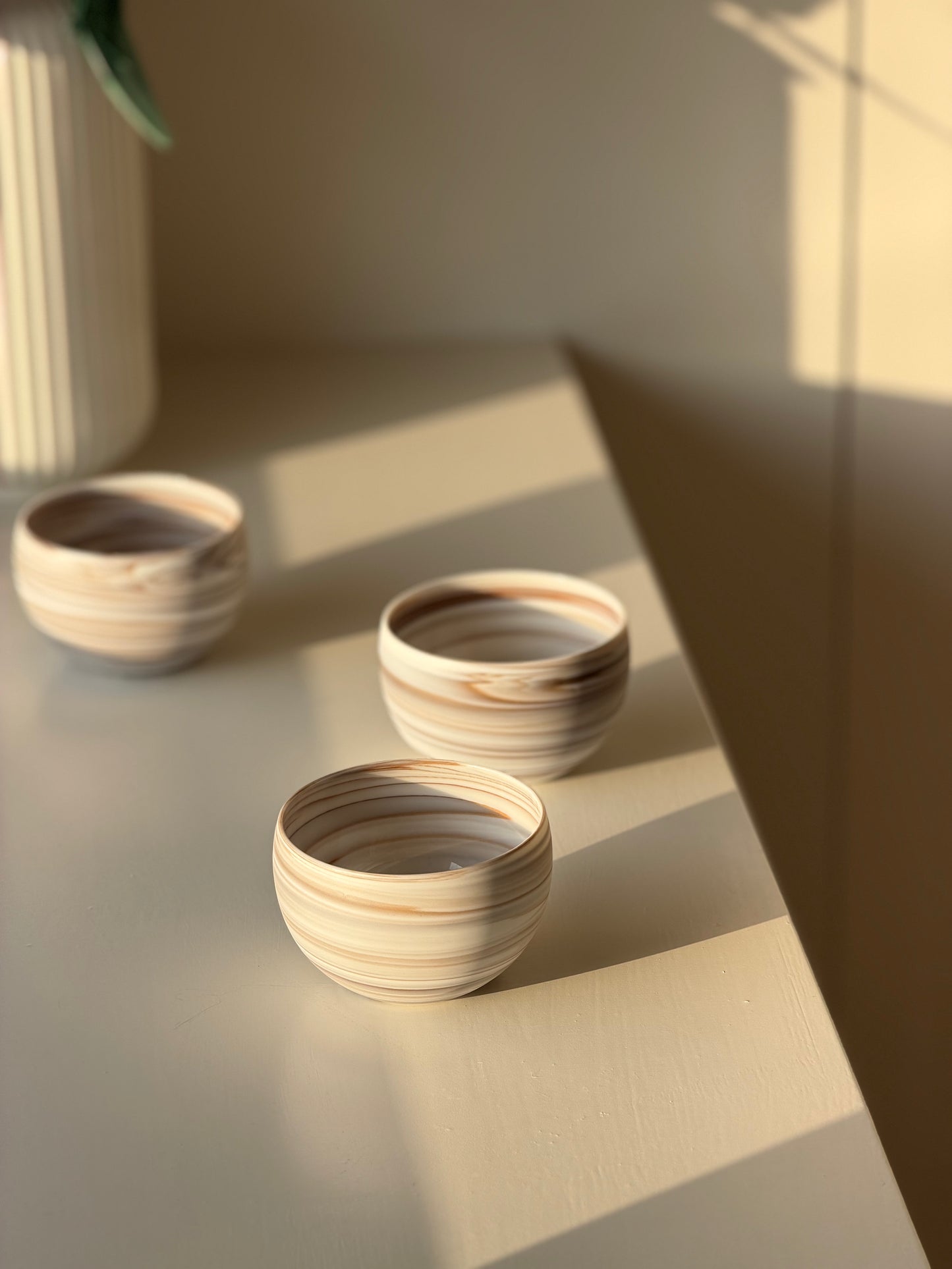 Flowline Round Cup Clay