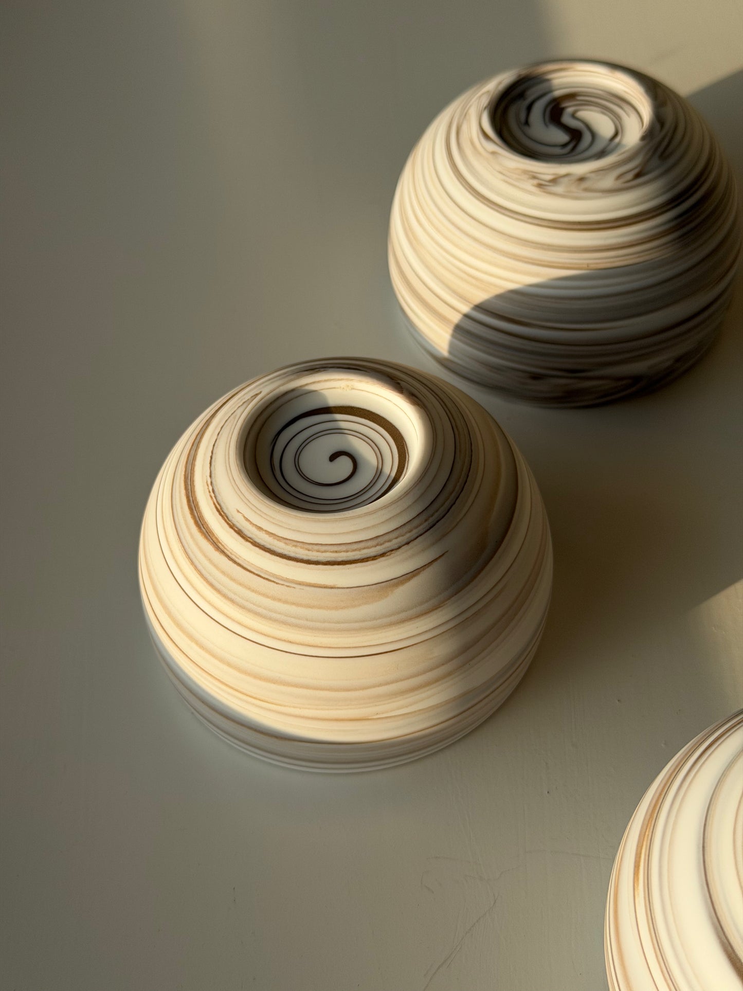 Flowline Round Cup Clay