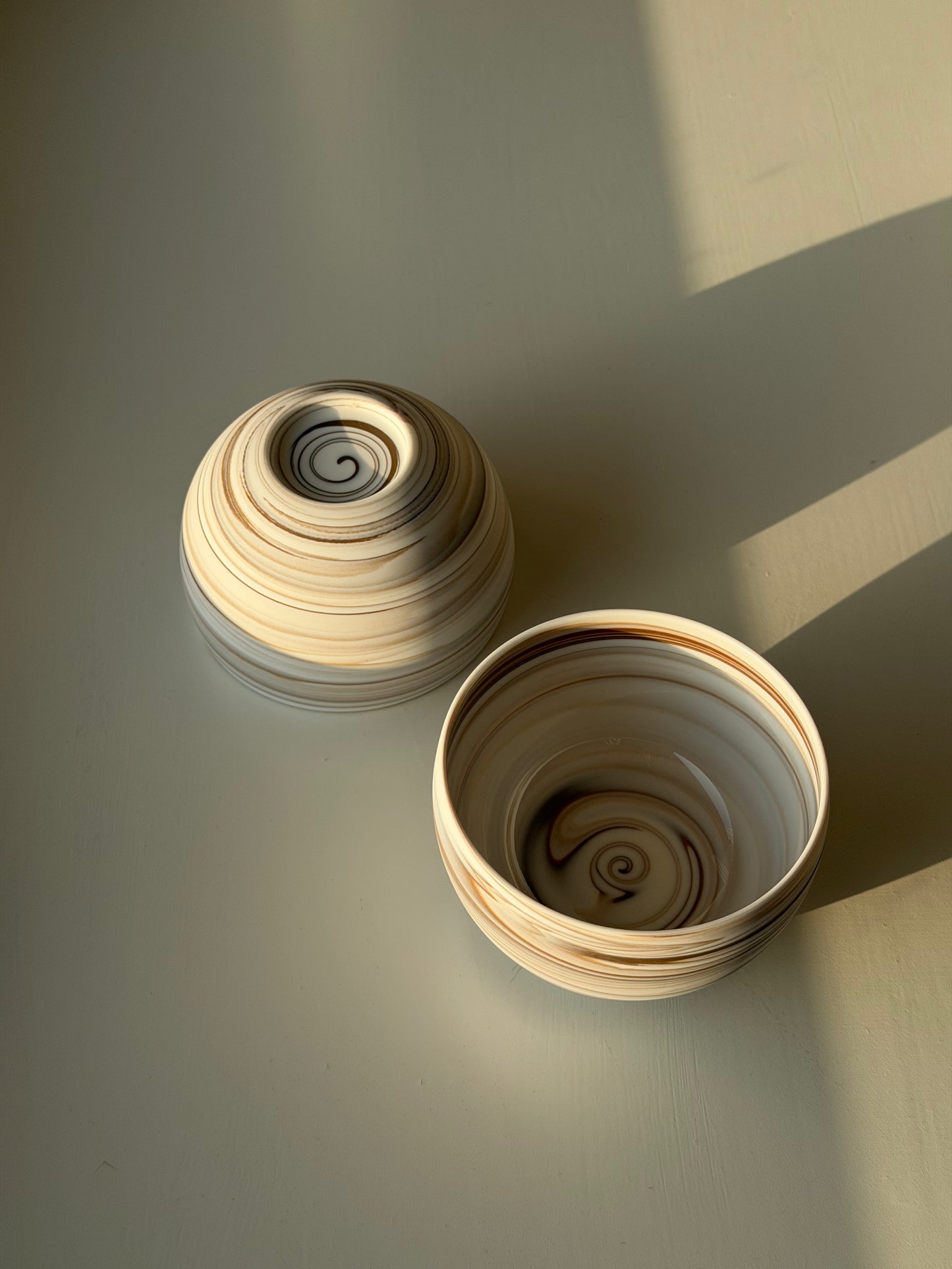 Flowline Round Cup Clay